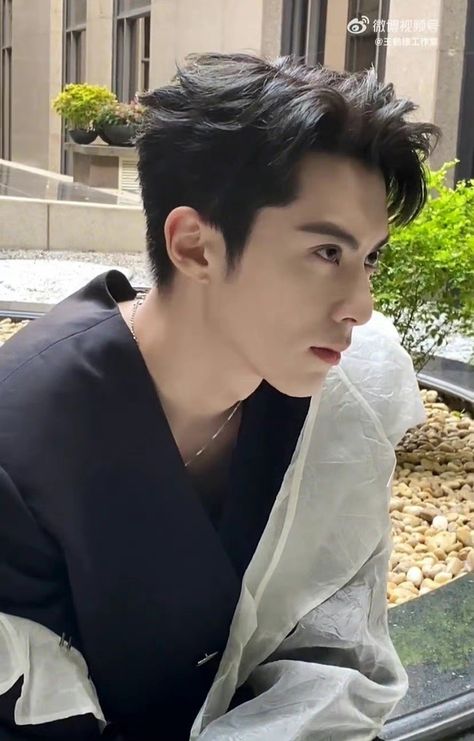 Dylan Wang Boyfriend Material, Dylan Lee, Wang Hedi, Lisa Blackpink Instagram, Cute Couples Cuddling, Dylan Wang, Boy Idols, Asian Celebrities, Sony Music Entertainment