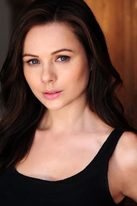 Brooke Williams Spartacus Tv Series, Brooke Williamson, Brooke Williams, British Actors, Life Photo, Great Pictures, Story Ideas, Female Portrait, Net Worth