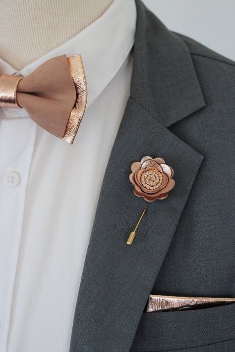 Rose Gold Boutonniere, Wedding Hairstyles Men, Gold Boutonniere, Simple Wedding Table Decorations, Wedding Vase Centerpieces, Rose Gold Accessories, Leather Bow Tie, Bling Wedding Dress, Flower Lapel