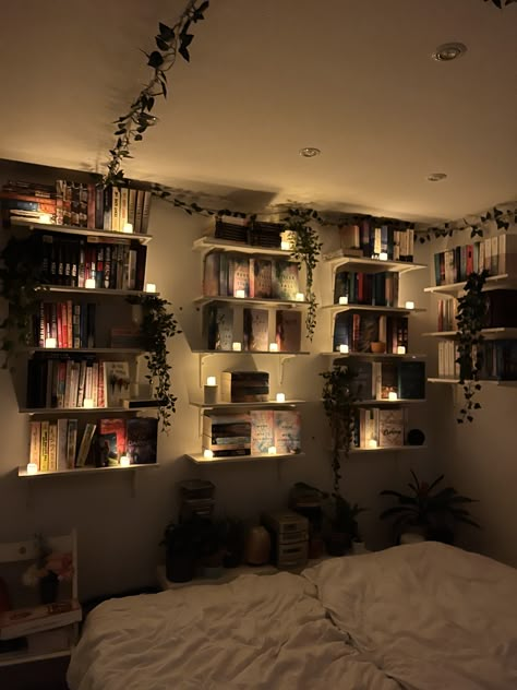 Room Decor With Bookshelves, Diy Bookshelf Ideas Small Spaces, Book Shelf Wall Bedroom, Room Inspo With Bookshelf, Bookshelf Bedroom Wall, Book Wall In Bedroom, Bedroom Decor Bookshelves, Book Display Aesthetic, Library Bedroom Ideas Cozy