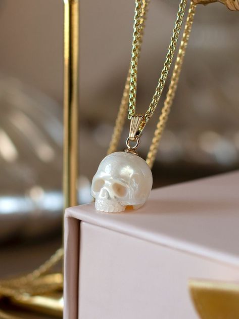 Pearl Skull, Carved Pearl, Gothic Pendant, Skull Jewelry, Skull Necklace, Skull Pendant, White Freshwater Pearl, Silver Box, Gothic Jewelry