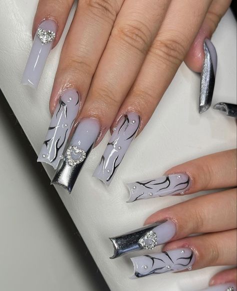 Silver Blue Nails Acrylic, Silver Acyrilics Nails, Long Acrylic Nails Silver, Sliver Y2k Nails, Sliver Nails Acrylic Long, Punk Nails, Nails Now, Edgy Nails, Grunge Nails