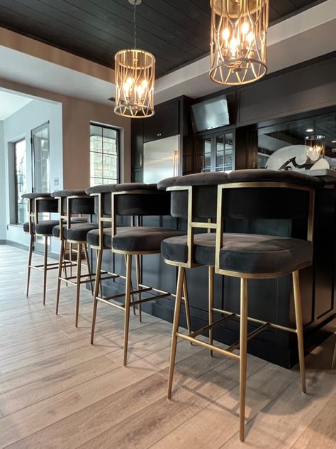 Black And Gold Bar Design, Black Gold Barstool, Basement Bar Stools, Basement Bar Ideas With Island, Black And Gold Basement Bar, Basement Bar Stool Ideas, Black And Gold Basement, Black And Gold Bar, Black And Gold Bar Stools