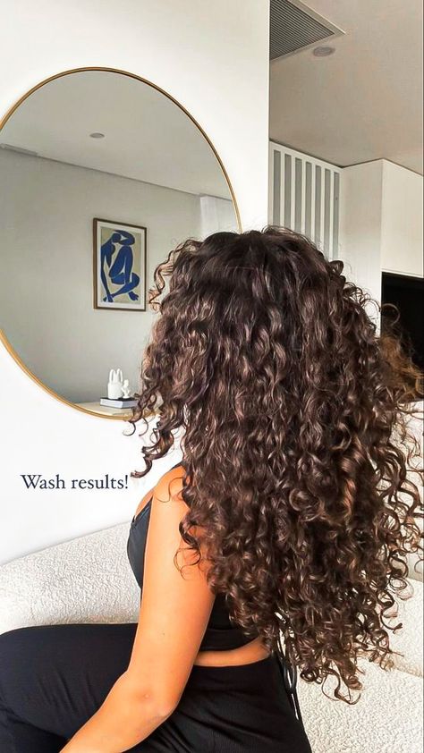 Types Of Layers For Curly Hair, Layered Cut Black Women, Curly Haircuts Long, Face Framing Curls, Curly Hair Layered, Long Layered Curly Hair Face Framing, Long Layered Curly Hair, Black Latina, Layered Curly Haircuts