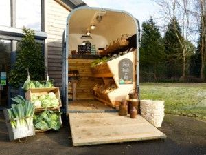 Produce Boxes Farmers' Market, Horse Trailer Produce Stand, Farmstand Trailer, Unique Farmers Market Ideas, Farmers Market Trailer, Horse Trailer Farm Stand, Farm Stand Trailer, Produce Trailer, Farm Stand Ideas