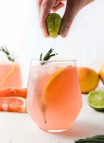 Non-Alcoholic Paloma Mocktail Recipe | Easy Drink Recipes Online Virgin Paloma, Mocktail Recipe Easy, Best Mocktail, Best Mocktail Recipe, Easy Mocktails, Paloma Cocktail, Strawberry Acai, Alcohol Free Drinks, Unique Drink