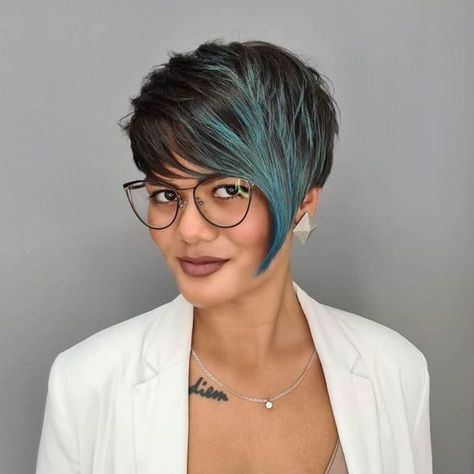 Bangs For Short Hair, Pixie Haircuts With Bangs, Very Short Bangs, Very Short Pixie Cuts, Short Blonde Pixie, Wavy Pixie Cut, Short Hair Inspiration, Short Curly Pixie, Curly Pixie Hairstyles