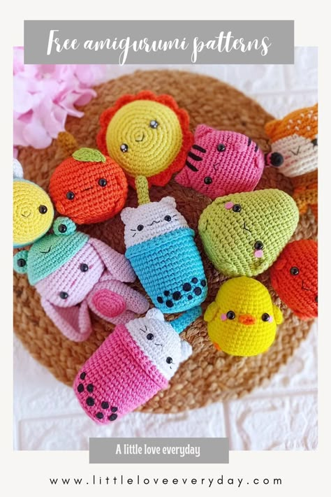 Cute Crochet Amigurumi Kawaii, Cute Crochet Amigurumi Free, Amigurumi Keychain Ideas, Small Arigumi Crochet, Cute Amigurumi Free Pattern Easy, Free Cute Amigurumi Patterns, Cute Amigurumi Animals, March Crochet Projects, Cute Small Amigurumi Free Pattern