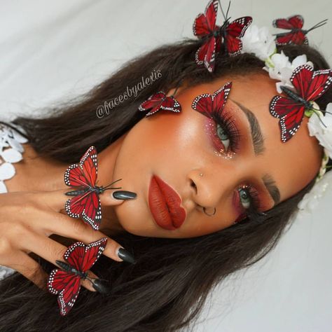 New YouTube tutorial is LIVE on my YouTube Channel!❤ Click the link in my bio to see how I created this Butterfly Effect💋 Eyes|… Butterfly Makeup Look, Eyes Butterfly, Butterfly Makeup, Makeup Eyes, Red Butterfly, Halloween Makeup Looks, Halloween Make Up, Festival Makeup, Crimson Red