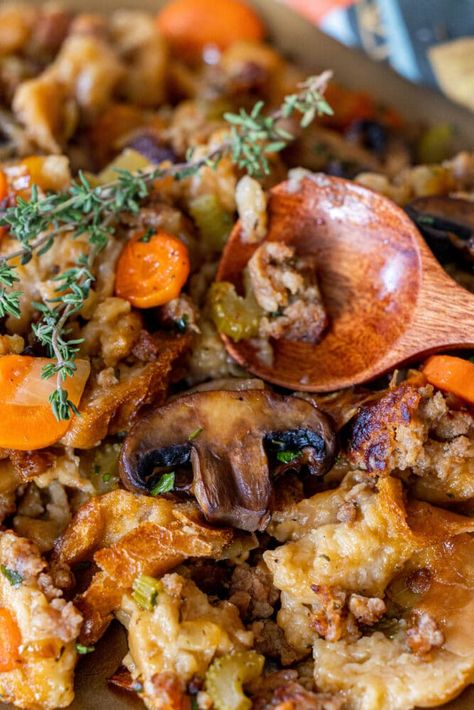 Sausage And Mushroom Stuffing, Garlic Butter Sausage, Stuffing Side Dishes, Mushroom Stuffing, Sausage Mushroom, Italian Butter Cookies, Cream Cheese Roll Up, Thanksgiving Stuffing Recipes, Sausage Stuffed Mushrooms