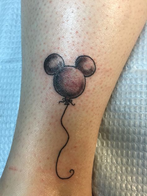 My newest tattoo! #disney #mickey #ballon on my inner right ankle! :) Mickey Tattoos, Minnie Tattoo, Mickey Tattoo, Simple Tats, Tattoo Ankle, Tattoo Disney, Disney Tattoo, Trendy Tattoo, Arrow Tattoos