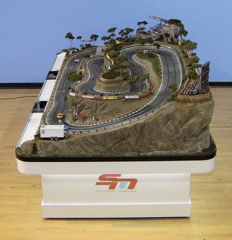 Carrera Slot Cars, Scalextric Track, Slot Car Race Track, Race Car Track, Rc Track, Hot Wheels Track, Slot Racing, Ho Slot Cars, Slot Car Racing