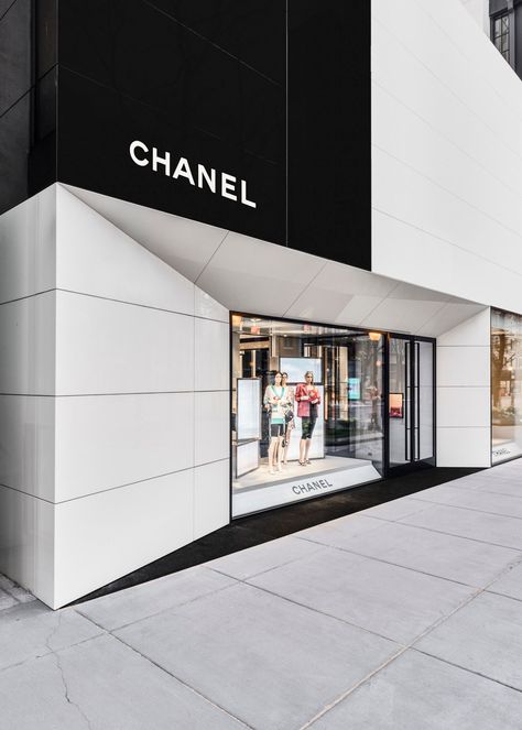 Peter Marino Architect • Chanel Chicago Coffee Cafe Interior, Lingerie Store Design, Mall Facade, Building Facades, Retail Facade, Architecture Practice, Shop Facade, Storefront Design, Boutique Interior Design