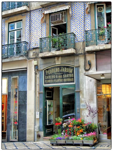 Shopping In Lisbon, Lisbon Market, Lisbon Shopping, Lisbon Cafe, Lisbon Food, Lisbon Tram, Portugal Vacation, Lisbon Travel, Home Goods Store