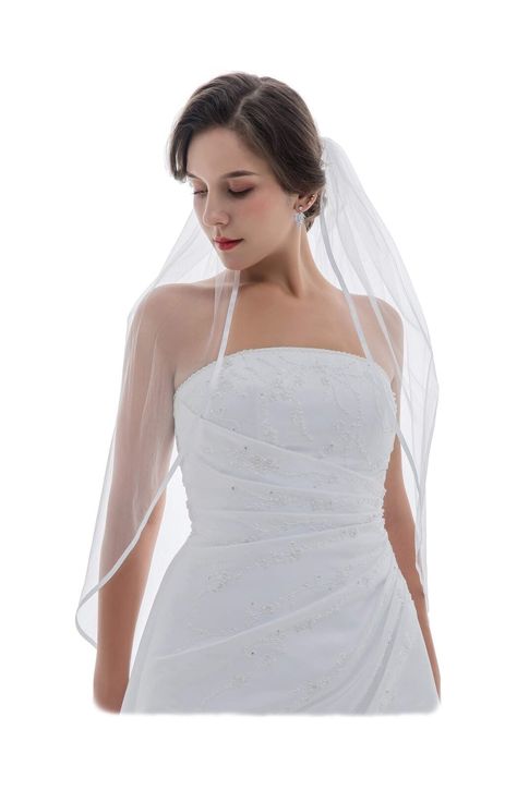 Exciting Offers Await! Check out our exclusive collection at unbeatable prices. 1T 1 Tier 1/4" Ribbon Edge Wedding Veil - Light Ivory Fingertip Length 36" V522 Product Overview This listing is for one (1) Wedding veil only. Tiara crown, necklace and other accessories are not included. Main Features Color: Light Ivory Length: Fingertip Length 36" Standard fullness 72 inches in width. Edge: 1/4 Inch Ribbon Edge. Comb: Sewn on Flexible Metal Wire Comb Payment Details ✔ Secure payments through eBay's system. ✔ We accept PayPal and all major credit cards. ✔ Payment must be completed immediately after purchase. ✔ For any payment issues, please contact our support team for assistance. Shipping Information ✔ Orders are shipped to the address provided at checkout. Please ensure it is correct. ✔ We Crown Necklace, Tier 1, Light Ivory, Tiara Crown, Tiaras And Crowns, Wedding Veil, Metal Wire, Support Team, Formal Wedding