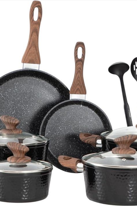 What's cooking? Pans And Pots, Sauce Pans, Room Organization Bedroom, Kitchen Cookware Sets, Pots And Pans Sets, Gold Kitchen, Cooking Set, Black Granite, Cookware Sets