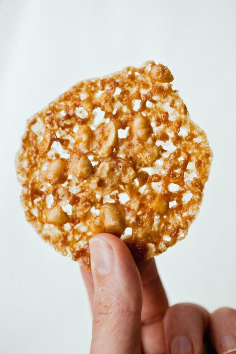 Salted Peanut Florentines // Not Without Salt Dessert Garnish, Toffee Crisp, Oatmeal Lace Cookies, Salt Recipes, Salty Cookies, Homemade Marshmallow, Cookie Crisp, Cookie Crunch, Lace Cookies