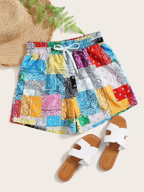 Paisley Print Patchwork Slant Pocket Shorts | SHEIN USA Bandana Diy, Womens High Waisted Shorts, Patchwork Shorts, Overlay Skirt, Diy Vetement, Model Shop, Linen Pants Women, Diy Sewing Clothes, Sweat Shorts