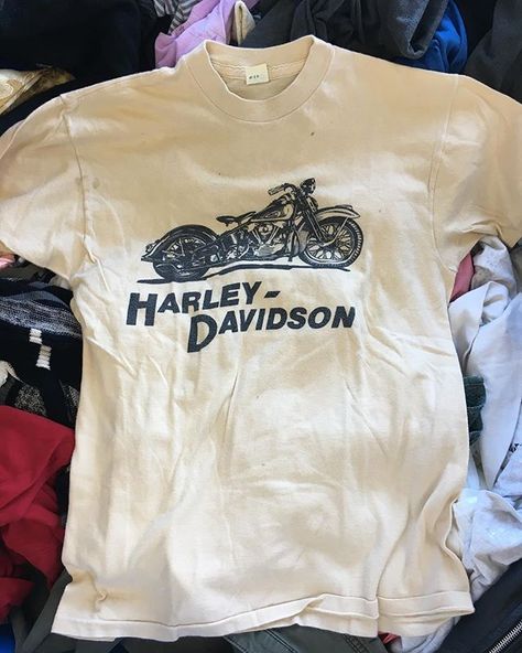 Long day. 70’s 80’s Harley Davidson t-shirt Harley Davidson Tee Shirts, Harley Davidson Graphic Tee, Thrifted T Shirts, Harley Davidson Vintage Tee, Harley Davidson Tee Outfit, Vintage Shirts 80's, Vintage T-shirt, Harley Davidson Outfits, 70s Tshirt