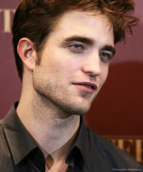 Edward Cullen Robert Pattinson, Robert Pattinson Twilight, Justin Bieber Images, Robert P, Robert Douglas, Twilight Film, Sense Of Humour, Cedric Diggory, Edward Cullen