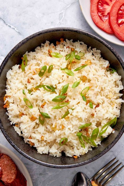 Leftover White Rice, Use Leftover Rice, Rice On The Stove, Garlic Fried Rice, Cooking Jasmine Rice, Leftover Rice, Cooking White Rice, Garlic Fries, How To Cook Rice