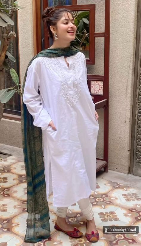 Simple White Dress Pakistani, Pakistani Aesthetic Outfits, Monochromatic Dress, Indian Dress Up, Uni Fits, Desi Fits, Sajal Aly, Ali Dress, Eid Dress