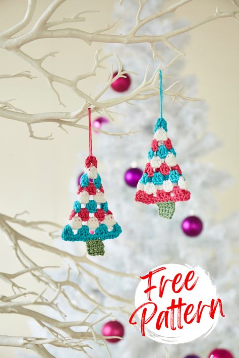 Crochet Christmas Decorations Free, Crochet Christmas Trees Free, Granny Christmas, Crochet Christmas Trees Pattern, Granny Stripe, Crochet Christmas Ornaments Free, Christmas Crochet Patterns Free, Crocheted Christmas, Crochet Tree