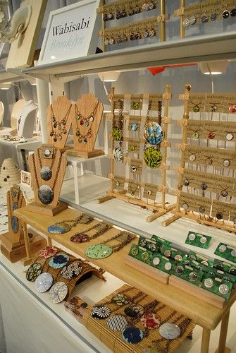 Jewelry Display Booth, Jewelry Shop Display, Jewelry Booth, Craft Show Booths, Craft Market Display, Craft Booth Display, Jewerly Displays, Craft Fairs Booth, Craft Booth Displays