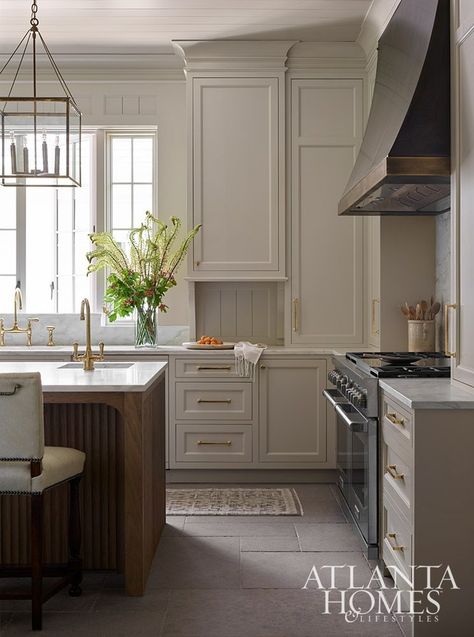 Quiet Luxury - Atlanta Homes and Lifestyles Small Coastal Kitchen, Backsplash Trends, Wood Kitchen Island, Atlanta Homes, Coastal Kitchen, Kitchen Trends, Farmhouse Sink, Favorite Kitchen, Luxury Kitchen