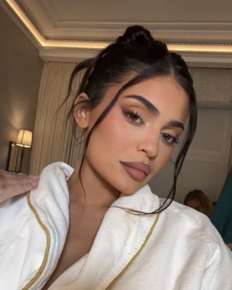 Maquillaje Kylie Jenner, Kylie Jenner Makeup Look, Maquillage Kylie Jenner, Look Kylie Jenner, Kylie Jenner Hair, Maquillage On Fleek, Mekap Mata, 20 Makeup, Kylie Makeup