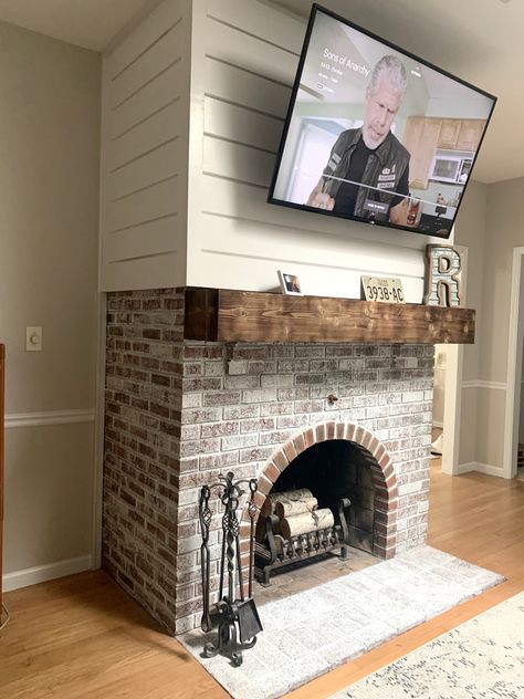 Fireplace Shiplap And Brick, Shiplap And Brick Fireplace, Brick Fireplace With Shiplap, Brick And Shiplap Fireplace, Chunky Mantle, Shiplap Picture Frame, Picture Frame Trim, Moody Lounge, Brick Fireplace Mantles