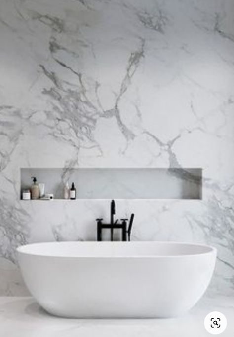 Modern Bath Tubs, Bathroom Accessories Luxury Master Bath, Modern Bathroom Design Marble, Modern Luxury Bathroom Marble, White Marble Bathroom Ideas, Luxury Bath Tub, Modern Bath Tub, Modern Bathtub, Bathroom Inspiration Modern