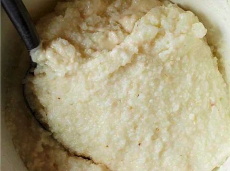 City Grit Chef Sarah Simmons's Creamy Parmesan Grits  One review said to cook grits with 4 cups water - not 3.5 Parmesan Grits, Serious Eats Recipes, Southern Comfort Recipes, Creamy Grits, Cheesy Grits, Grits Recipe, Cheese Grits, Creamy Parmesan, Waffle House