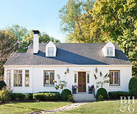 Cape Cod House Interior, Cape Cod Renovation, Cape Cod Exterior, Cape Cod House Exterior, Cape Style Homes, Landscaping Around House, Cape Cod Cottage, Cape Cod Style House, Cape Cod Style