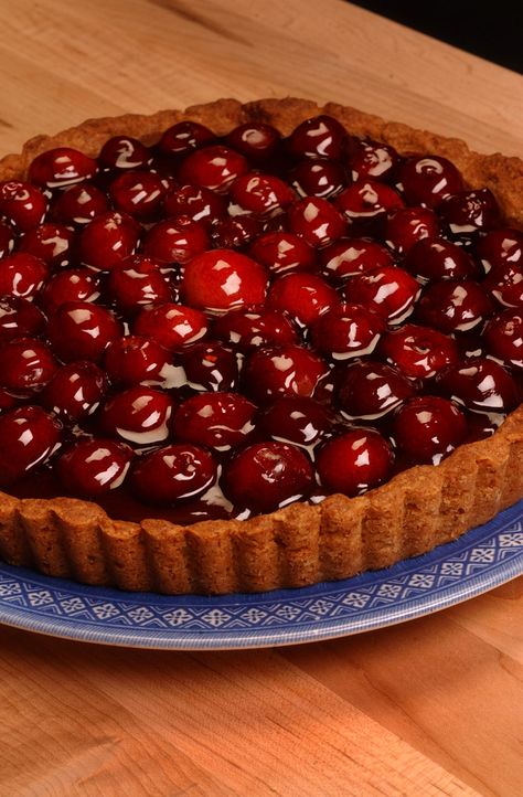 Chocolate and cherry tart Cherry Chocolate Recipes, Chocolate Cherry Tart, Tart Cherries Recipes, Cherry Season, Tart Dessert, Cherry Trees, Cherry Recipes, Cherry Tart, Chocolate Tart