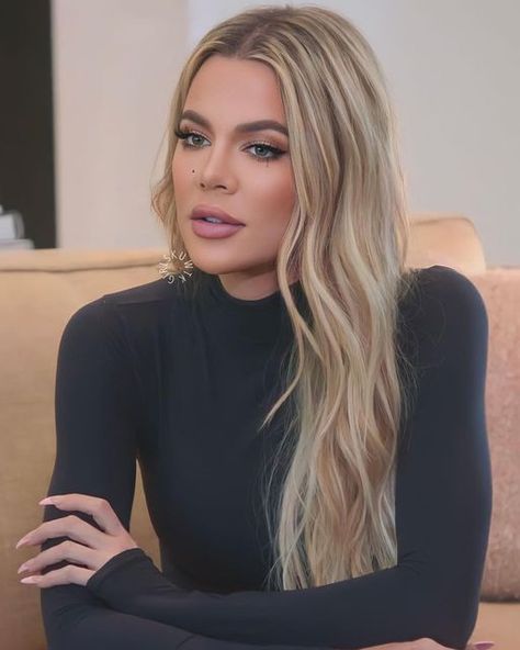 Chloe Kardashian Hair, Khloe Kardashian Blonde Hair, Khloe Kardashian Blonde, Khloe Kardashian Makeup, Kardashian Hair Color, Khloe Hair, Estilo Khloe Kardashian, Khloe Kardashian Hair, Khloe Kardashian Style