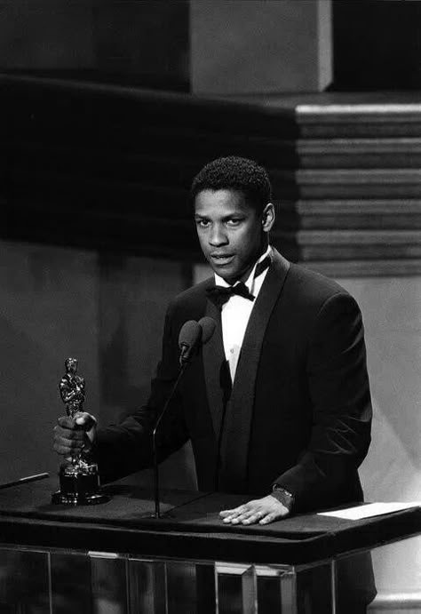 Denzel Washington Oscar, Actor Denzel Washington, Street Style Celebrities, Barbara Streisand, Jack Lemmon, Shirley Maclaine, Septi�ème Art, Jodie Foster, Black Hollywood