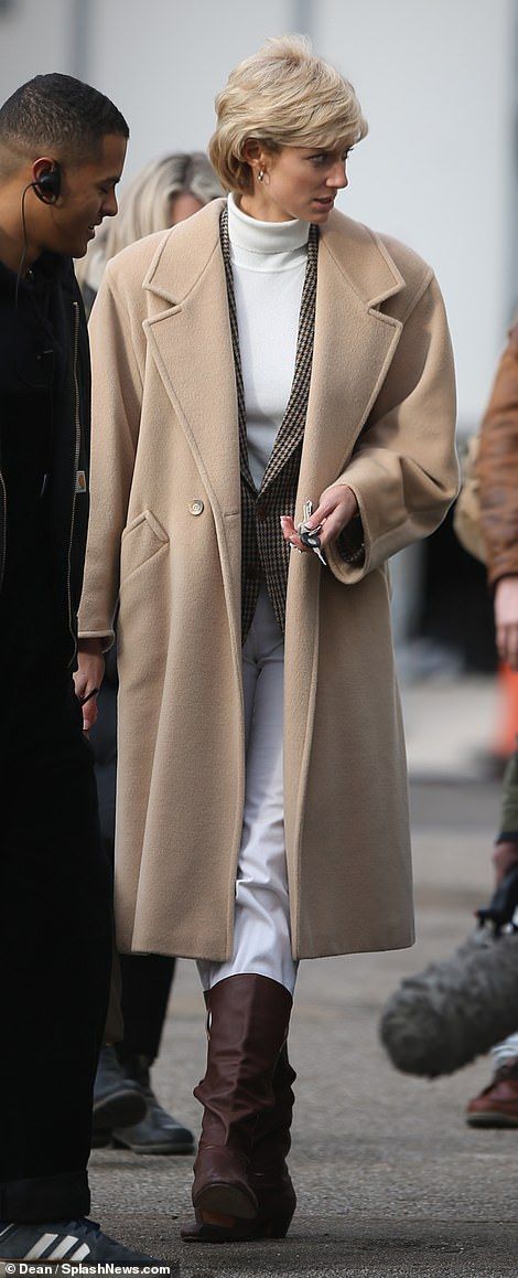 Princess Diana Blazer Outfit, Blazer With Coat Outfit, Princess Diana Winter Outfits, Blazer Under Coat Outfit, Coat And Blazer Outfit, The Crown Elizabeth Debicki, Diana Winter Outfits, Blazer And Coat Outfit, Coat Over Blazer