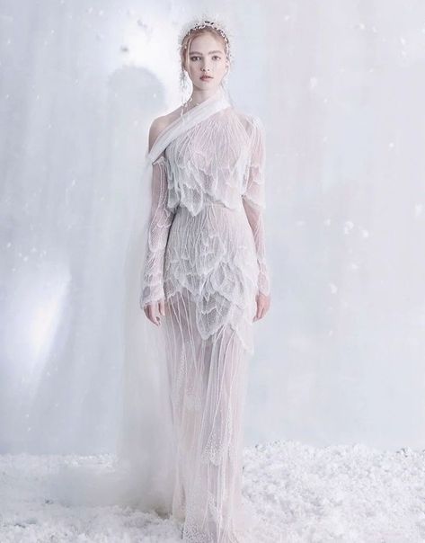 🌙 Avante Garde Wedding Dress, Futuristic Wedding Dress, White Fantasy Dress, Nature Inspired Dress, Black Dress Outfit Summer, Casual Simple Dress, Bridal Dress Pakistani, Pink Dress Outfit, Glass Dress