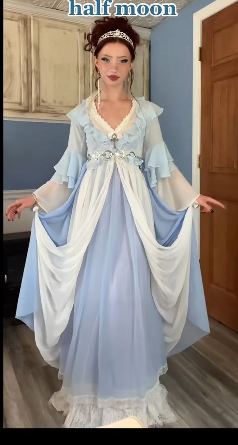 Mythological Outfits, Portishead Dummy, Blue Fairy Outfit, Moon Inspired Outfits, Halloween Dress Up Ideas, Character Clothes, Game Outfit, Costume Inspo, Female Character Inspiration