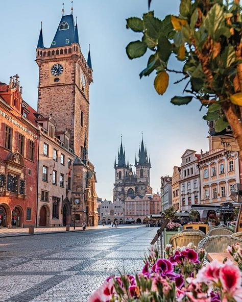 Praha / Prague / Prag on Instagram: “Credit: Phi Hùng Bùi” Pray Board, Prague Aesthetic, Charles Bridge Prague, Fairytale Town, Praha Prague, Inktober 2024, Painting Nature, Prague Czech Republic, Prague Czech