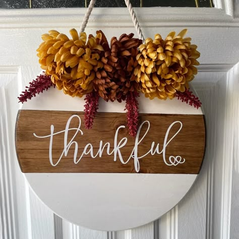 Fall Round Door Hangers Diy, Seasonal Front Door Signs, Fall Front Door Signs Wooden, Fall Wood Circle Signs, Fall Wood Round Door Hangers, Popular Wood Signs, Wooden Door Hangers Fall, Thankful Door Hanger, Changeable Door Sign