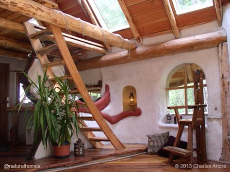 Essa sera a casinha de adolescente! Fofa! Cob House Interior, Cob Home, Earth Ship, Cob Building, Cob Homes, Earth Bag Homes, Earth Bag, Mud House, Earthship Home