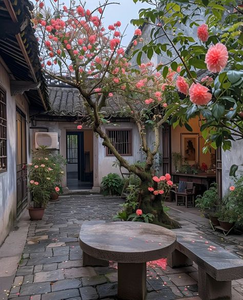 Korean Courtyard House, Countryside House Design, Courtyard Aesthetic, Traditional Korean House Aesthetic, Traditional Chinese House Exterior, Asian Countryside, Chinese Countryside House, Chinese Tea House Aesthetic, Chinese Countryside