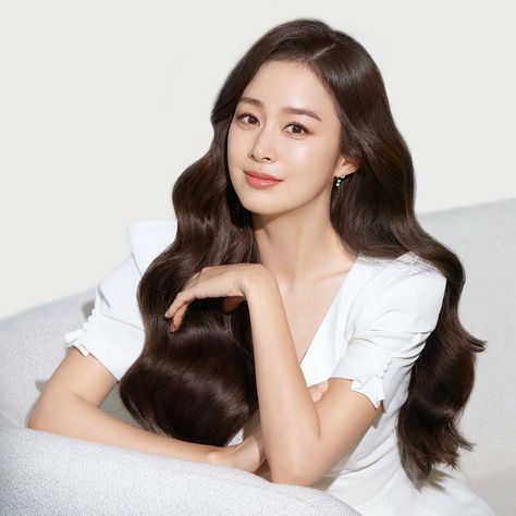 Kim Tae Hee 90s, Hair Commercial, Kim Taehee, Kim Tae Hee, Goal Board, Hair Photography, Ulzzang Fashion, Asian Hair, Good Hair Day