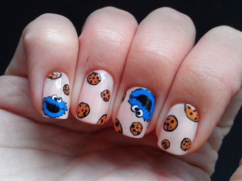 tattoo nail art turials | so you can comprehend how i painted my nails if you want to recreate ... Food Themed Nails, Cookie Monster Nails, Food Nail Art, Monster Nails, Disney Acrylic Nails, Fingernail Art, Food Nails, Kutek Disney, Nail Art Disney