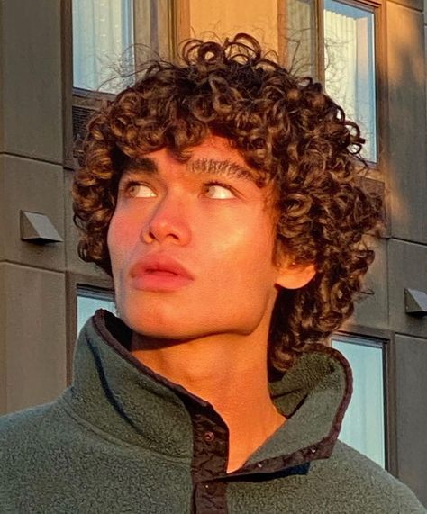 Long Curly Hair Men, Long Curly Haircuts, Men's Curly Hairstyles, Guy Haircuts Long, Men Haircut Curly Hair, Haircut Curly Hair, Medium Curly Hair Styles, Haircut Curly, Boys With Curly Hair