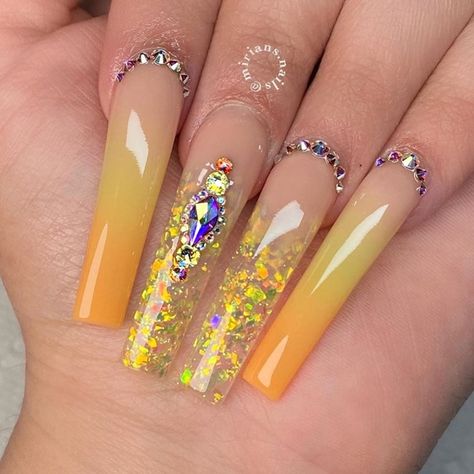 Yellow Nails Rhinestones, Yellow Rhinestone Nails, Yellow Nails With Rhinestones, Yellow Bling Nails, Yellow Prom Nails, Beautiful Acrylic Nails, Ongles Bling Bling, Acrylic Nail Designs Classy, Prom 2024