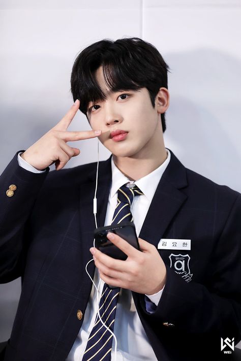 Formal Id Picture, Yohan Kim, Kim Song, A Love So Beautiful, Kpop Funny Bts, Heaven's Official Blessing, Kdrama Actors, Korean Idol, Cha Eun Woo