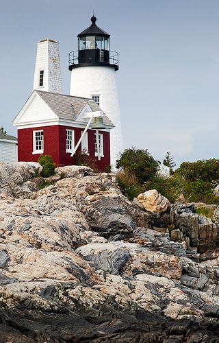 Leuchtturm Pemaquid Lighthouse, New Harbor Maine, Lighthouse Maine, Maine Lighthouses, Maine Vacation, Lighthouse Pictures, Maine Coast, Beautiful Lighthouse, Beacon Of Light